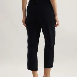 Elle Navy Cotton Plain Cropped Pants image 2