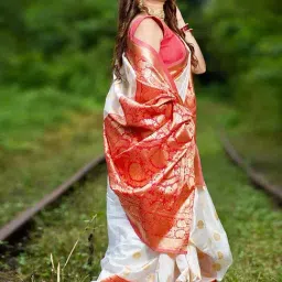 Anjaneya Sarees White & Red Silk Woven Saree With Unstitched Blouse image 2