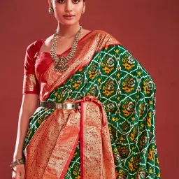 Saree Mall Green Printed Sarees With Unstitched Blouse image 2