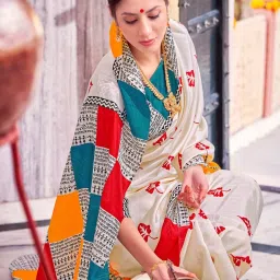 Saree Mall Beige Printed Sarees With Unstitched Blouse image 2