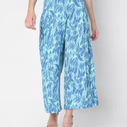 Vero Moda Blue Flared Fit Pleated Pants image 1