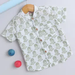 The Magic Wand Half Sleeve Floral Motifs Printed Shirt - Green-picture-15