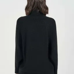 Styli Black Plain Sweater image 2