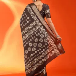 Saree Mall Brown Printed Sarees With Unstitched Blouse image 2