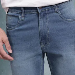 The Roadster Life Co. Men Regular Fit Mid-Rise Light Fade Stretchable Jeans image 3