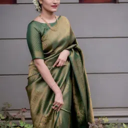 Anjaneya Sarees Green Silk Woven Saree With Unstitched Blouse image 3