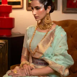 Odette Green Silk Blend Woven Design Saree with Unstitched Blouse image 2