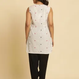 W White Cotton Embroidered Tunic image 2