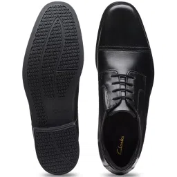 Clarks Men's Howard Cap Black Derby Shoes image 4