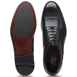 Clarks Men's Craftdean Cap Black Oxford Shoes image 4