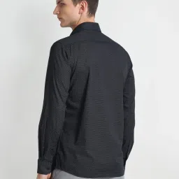 Arrow Black Cotton Slim Fit Printed Shirt image 2