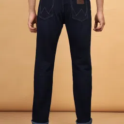 Wrangler Frontier Dark Blue Comfort Fit Lightly Washed Jeans image 2