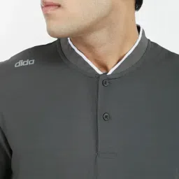 Dida Grey Polyster Regular Fit Solid T-Shirt image 5