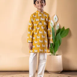READIPRINT Woven Cotton Full Sleeves Animal Printed Straight Kurta Pyjama Set - Yellow-picture-13