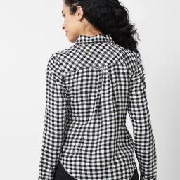 Spykar Black & White Viscose Checks Shirt image 2