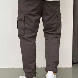 SZN Men Relaxed Fit High-Rise Cargos image 4