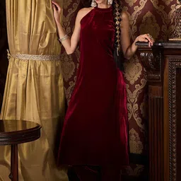 CHHAAP Women Regular Velvet Kurta with Palazzos-picture-20