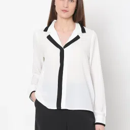 Vero Moda White & Black Regular Fit Shirt image 2