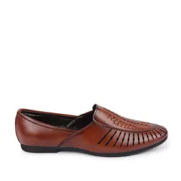 Fausto Men's Tan Casual Juttis image 2