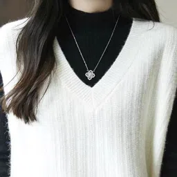 DressBerry Women Pullover image 4