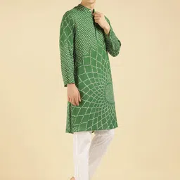 Amanush Men Bandhani Printed Thread Work Pathani Kurta image 3