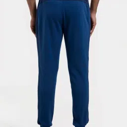 Jockey AM71 Men's Super Combed Cotton Rich Slim Fit Dual Tone Joggers with Zipper Pockets image 2