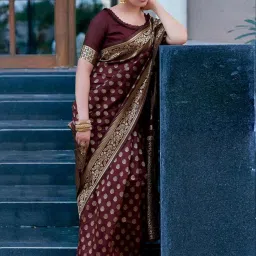Satrani Maroon Woven Saree With Unstitched Blouse image 2