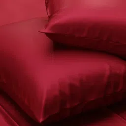 Stoa Paris Date Night Collection Red Polyester 300 TC Pillow Covers - Set of 2 image 2
