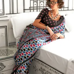 Vardha Medium Blue Printed Saree With Unstitched Blouse image 2