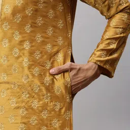 Manyavar Men Mustard Yellow & Gold-Toned Embroidered Kurta with Churidar image 3