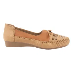 Shoetopia Bow Applique Detailed Ballerinas - Beige image 4