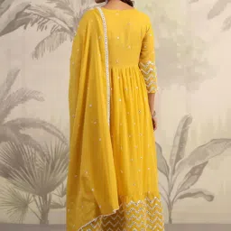 SCAKHI Yellow Cotton Embroidered Kurta Pant Set With Dupatta image 2