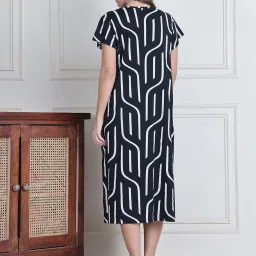 Secret Wish Black Regular Fit Printed Nighty image 2