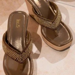 Inc.5 Women's Antique Thong Wedges-picture-9