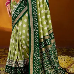 TIRA Ethnic Motifs Silk Blend Handloom Saree image 5