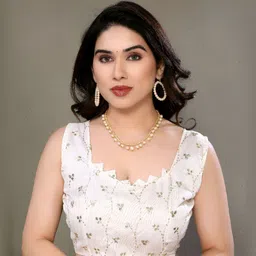 V3 FASHION STUDIO Woven Design Zari Work Saree With Blouse image 3