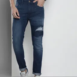 The Indian Garage Co Men Blue Mildly Distressed Light Fade Stretchable Cropped Jeans-picture-17