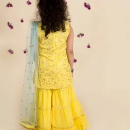 Pspeaches Girls Yellow Regular Fit Printed Kurta Set image 2