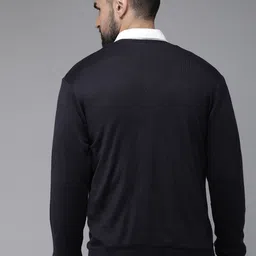 Park Avenue V-Neck Reversible Pullover image 5