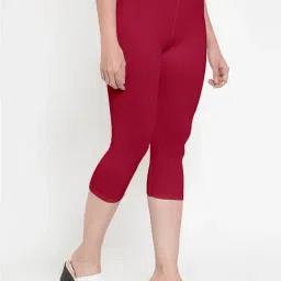 Gracit White & Maroon Mid Rise Capris - Pack Of 2 image 5