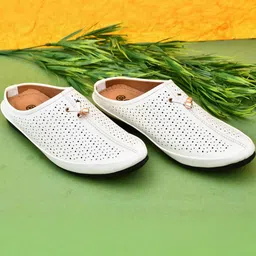 G L Trend Adults-Men Synthetic Leather Casual Shoes image 2