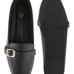 Shoetopia Buckle Detailed Ballerinas - Black image 5
