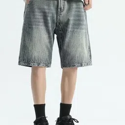 StyleCast Men Mid-Rise Regular Fit Knee Length Shorts image 5