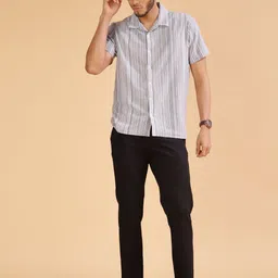 V-Mart Men Textured Mid-Rise Cotton Chinos image 2