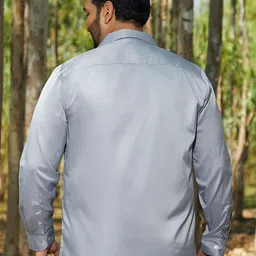 Instafab Plus Size Comfort Cuban Collar Cotton Relaxed Fit Casual Shirt image 3