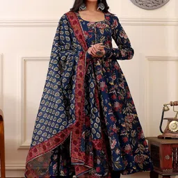 SRILICA Women Floral Printed Empire Kurta with Trousers & Dupatta-picture-20