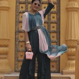 GloballyRonakRBafna Colourblocked V-Neck Basic Jumpsuit image 4