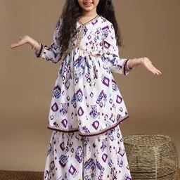 FASHION DREAM Girls Ethnic Motifs Printed Empire Kurta with Sharara-picture-3