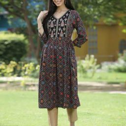 Juniper Black Ethnic Motif Printed Rayon Flared Kurta-picture-36