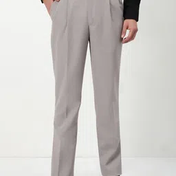 SHOWOFF Men Comfort Slim Fit Low-Rise Pleated Trousers-image-58